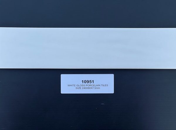 Porcelain tile white matt 240x60x7.5mm (10951)